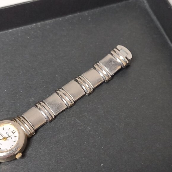 6.5 Inch Silver Tone Metal Gruen Watch With White Dial - Picture 11 of 13